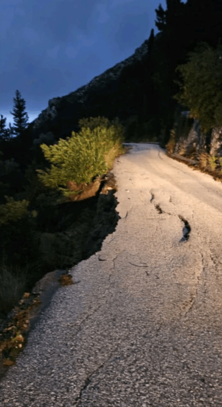 Η κακοκαιρία σάρωσε την Κεφαλονιά - Πλημμυρισμένοι δρόμοι, κατολισθήσεις και σοβαρές ζημιές