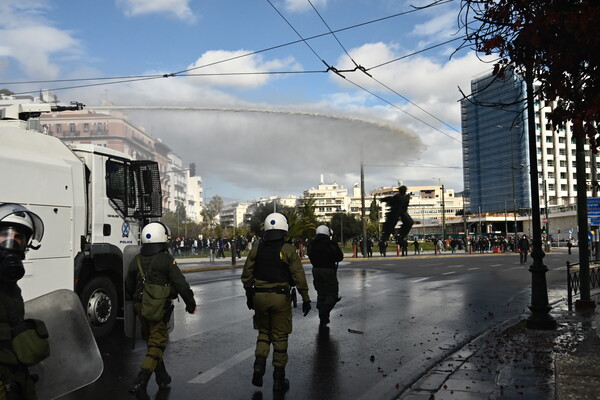 Διαδηλώσεις για τα Τέμπη – Αθήνα: Πού βρίσκονται επεισόδια σε εξέλιξη