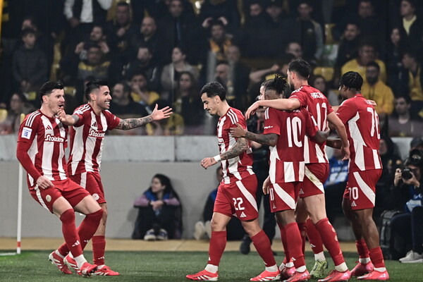 ΑΕΚ - Ολυμπιακός 0-1: Απόδραση για... τίτλο από τη Νέα Φιλαδέλφεια