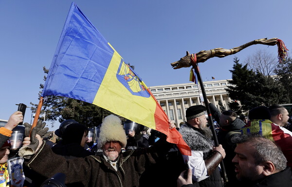 Ρουμανία: Συλλήψεις για σχέδιο ανατροπής του πολιτεύματος, με εμπλοκή 101χρονου στρατιωτικού