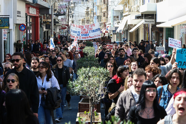 Εκπαιδευτικά συλλαλητήρια για τα Τέμπη στις πόλεις της χώρας