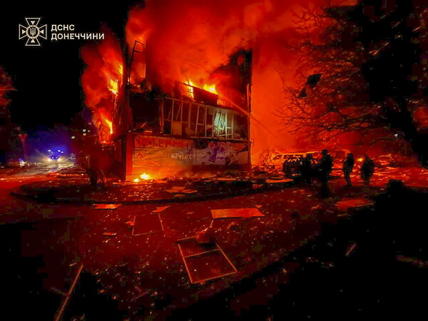 Ουκρανία: 14 νεκροί από ρωσικά πλήγματα στο Ντονέτσκ – Ο Ζελένσκι ζητά αυστηρότερες κυρώσεις