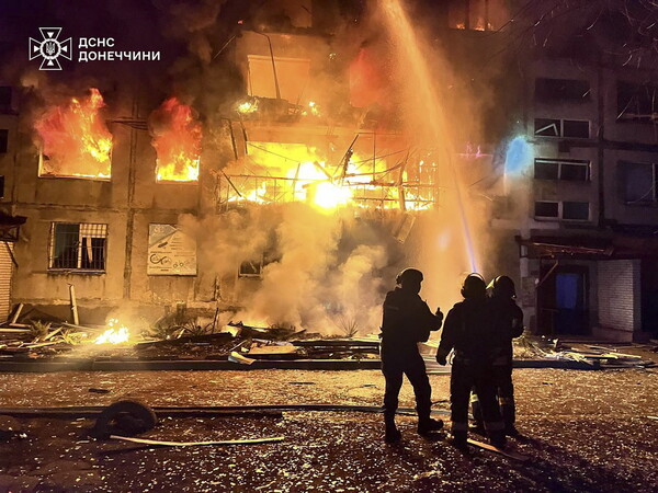 Ουκρανία: 14 νεκροί από ρωσικά πλήγματα στο Ντονέτσκ – Ο Ζελένσκι ζητά αυστηρότερες κυρώσεις
