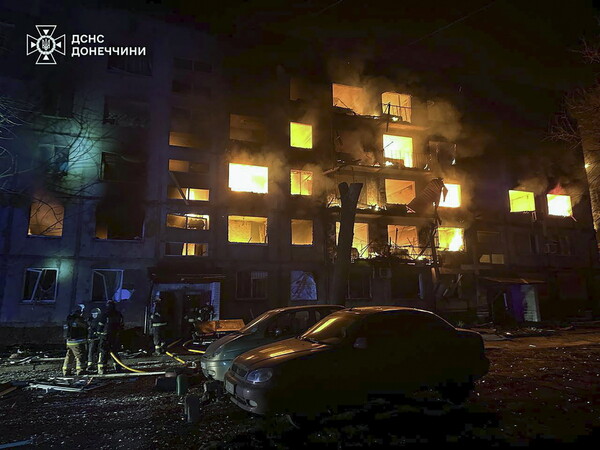 Ουκρανία: 14 νεκροί από ρωσικά πλήγματα στο Ντονέτσκ – Ο Ζελένσκι ζητά αυστηρότερες κυρώσεις