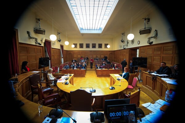 Προανακριτική: Αποχώρησαν βουλευτές της αντιπολίτευσης από την ψηφοφορία για τον Χρήστο Τριαντόπουλο