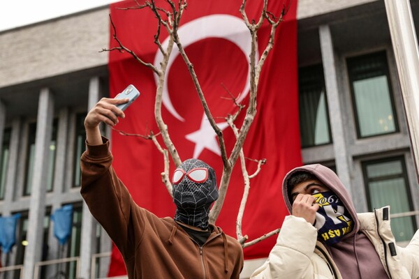 Απαγορεύσεις, συγκεντρώσεις και κλίμα έντασης στην Τουρκία - Τι θα γίνει με τον Ιμάμογλου