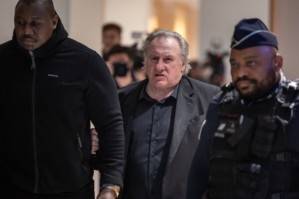 Ζεράρ Ντεπαρντιέ: 18 μήνες φυλάκιση με αναστολή, προτείνει ο εισαγγελέας