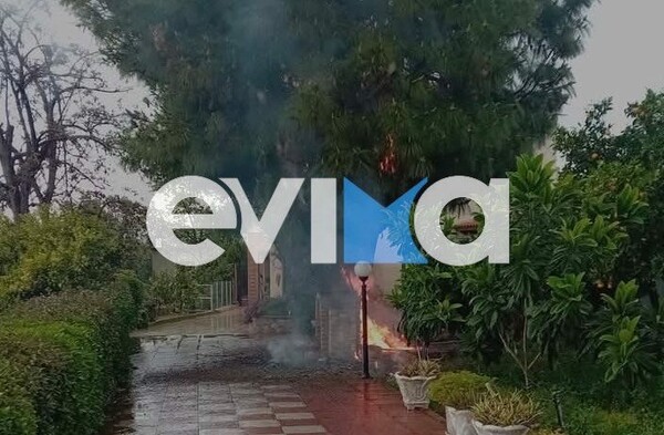 Εύβοια: Έντονα φαινόμενα στην περιοχή - Έπεσε κεραυνός σε σπίτι λόγω της κακοκαιρίας