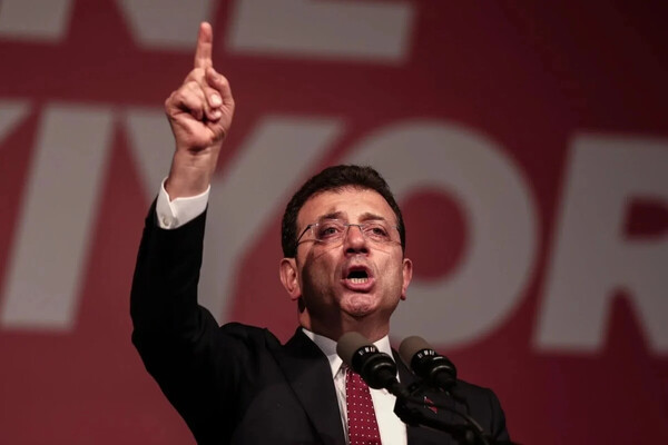 «Αγαπημένο μου έθνος, ποτέ μη χάσεις την ελπίδα»: Το νέο μήνημα Ιμάμογλου από τη φυλακή