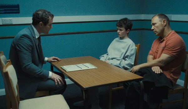 Adolescence: Η «Εφηβεία» του Netflix θα προβληθεί δωρεάν σε όλα τα γυμνάσια και λύκεια του Ηνωμένου Βασιλείου 