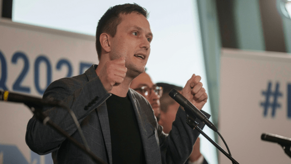 Ο νέος πρωθυπουργός της Γροιλανδίας απορρίπτει την τελευταία απειλή Τραμπ: «Δεν ανήκουμε σε κανέναν»