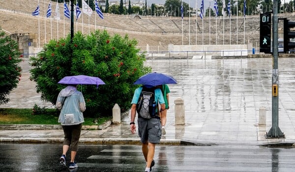 Ισχυρές βροχές και καταιγίδες τις επόμενες ώρες - Επικαιροποιήθηκε το έκτακτο δελτίο καιρού