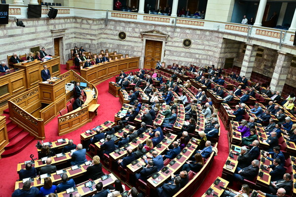 Βουλή, Live - Μητσοτάκης: Για πρώτη φορά εδώ 14 χρόνια, τα στελέχη των ενόπλων δυνάμεων είδαν αυξήσεις 
