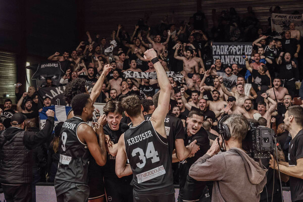 ΠΑΟΚ: Πήρε την πρόκριση στο FIBA Europe Cup - Αποθεωτική υποδοχή στο αεροδρόμιο 