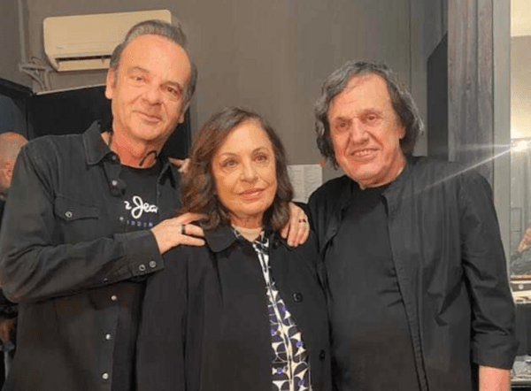Η Χάρις Αλεξίου στο Vox με τον Γιώργο Νταλάρα, τον Βασίλη Παπακωνσταντίνου και τον Οδυσσέα Ιωάννου