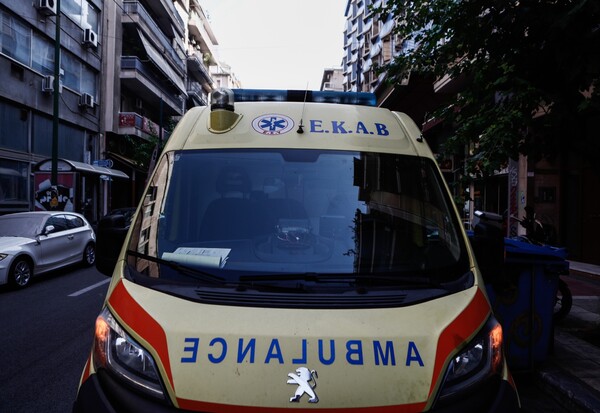 Τροχαίο στην Αργυρούπολη: Αυτοκίνητο παρέσυρε 18χρονο πεζό – Είναι σε κρίσιμη κατάσταση
