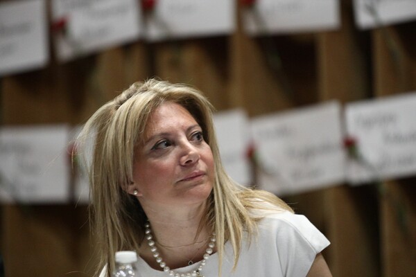 Μαρία Καρυστιανού: Επτά ερωτήματα προς τον πραγματογνώμονα Τάσο Δέδε