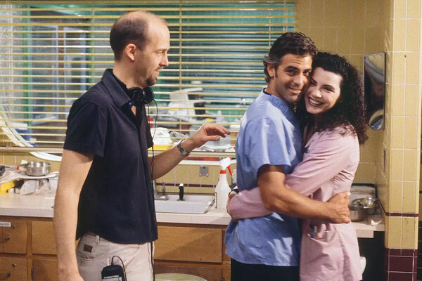 Reunion του «ER» στην πρεμιέρα Κλούνεϊ στο Μπρόντγουεϊ