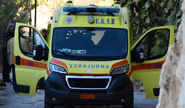 Τροχαίο στη Χαλκιδική: Φορτηγό παρέσυρε πεζό και μια αστυνομικό - Νεκρός ο 33χρονος