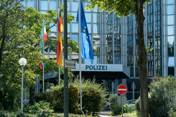 Γερμανία: Αυτός είναι ο καταζητούμενος για την τριπλή δολοφονία 