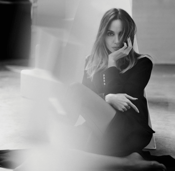 Atelier Jolie: Η Αντζελίνα Τζολί θέλει να συνεχίσει από εκεί που σταμάτησαν ο Γουόρχολ και ο Μπασκιά