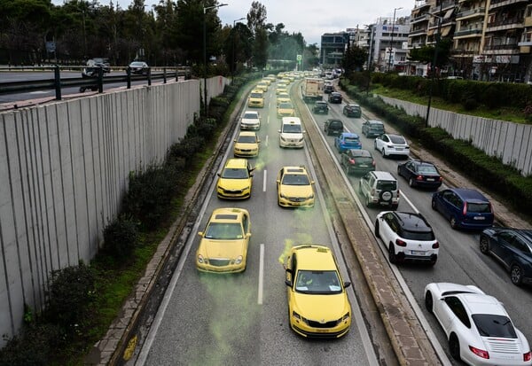 Απεργία ταξί τη Μεγάλη Τρίτη για τις λεωφορειολωρίδες: «Μου λένε θα τα κάνουν γυαλιά-καρφιά» είπε ο πρόεδρος ΣΑΤΑ