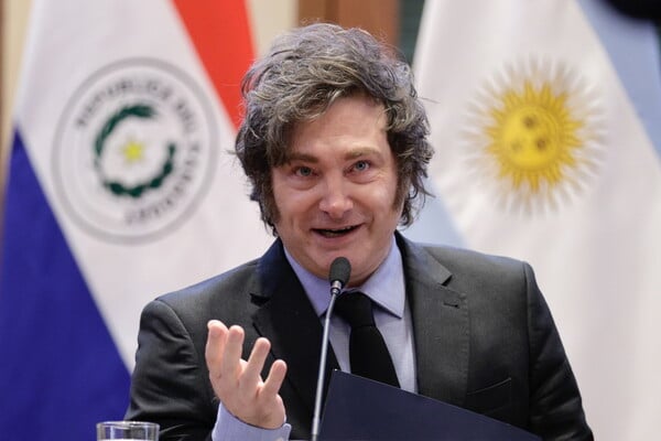 Αργεντινή: Δάνεια ύψους 42 δισ. δολαρίων από ΔΝΤ, Παγκόσμια Τράπεζα και ΔΤΑ