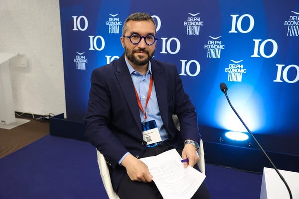 Δημήτρης Παπανικολάου: «Όταν απλώνεις ένα φως, αυτό το φως πάει παντού»