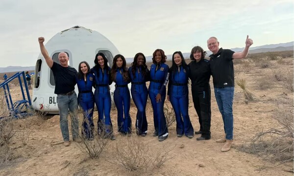 Εκτοξεύθηκε η γυναικεία αποστολή της Blue Origin με Κέιτι Πέρι και Λορίν Σάντσεθ