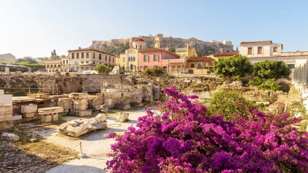 Εορταστικό ωράριο: Πώς θα λειτουργούν τα καταστήματα την Μεγάλη Εβδομάδα