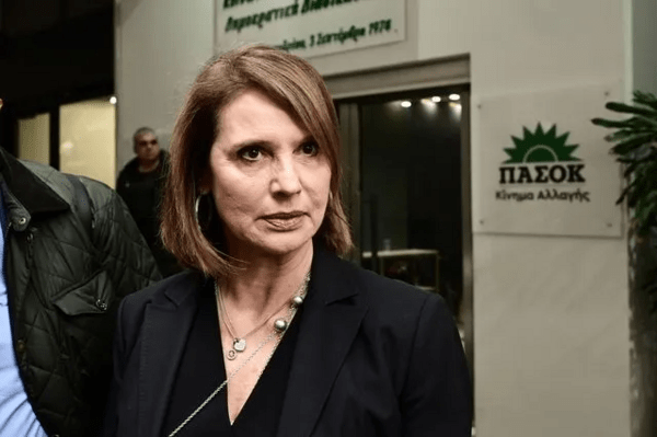 Διαγράφεται για έναν χρόνο από το ΠΑΣΟΚ η Μπατζελή