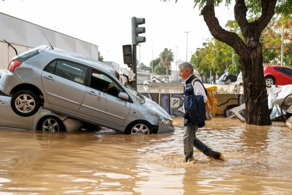 Κλιματική αλλαγή: Θανατηφόρες πλημμύρες και καταιγίδες έπληξαν πάνω από 400.000 ανθρώπους στην Ευρώπη το 2024