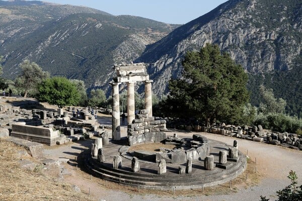 48 ώρες στους Δελφούς