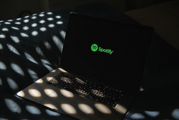 Spotify: Χιλιάδες χρήστες σε όλο τον κόσμο αναφέρουν προβλήματα στην πλατφόρμα