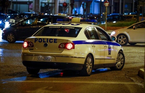 Μενίδι: 25χρονος μαχαίρωσε δύο άτομα