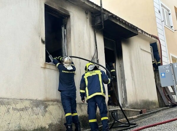 Φωτιά σε σπίτι στο Αργοστόλι: Διασωληνώθηκε 3χρονο παιδί