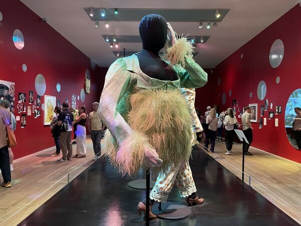 Leigh Bowery: ακόρεστο σεξ και υψηλή τέχνη από την καλτ φιγούρα που σημάδεψε μια εποχή