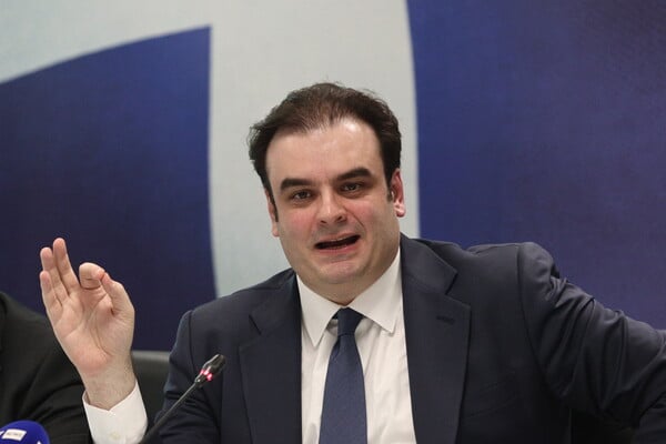 Εξειδίκευση μέτρων: Πώς θα λάβουν 250 ευρώ οι συνταξιούχοι και 800 ευρώ oι ενοικιαστές