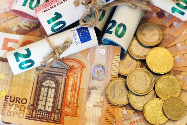 Eurostat: Στο 4,8% του ΑΕΠ το πρωτογενές πλεόνασμα