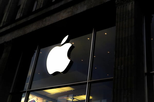 Η ΕE επέβαλε πρόστιμο €500 εκατ. στην Apple και €200 εκατ. στη Meta 