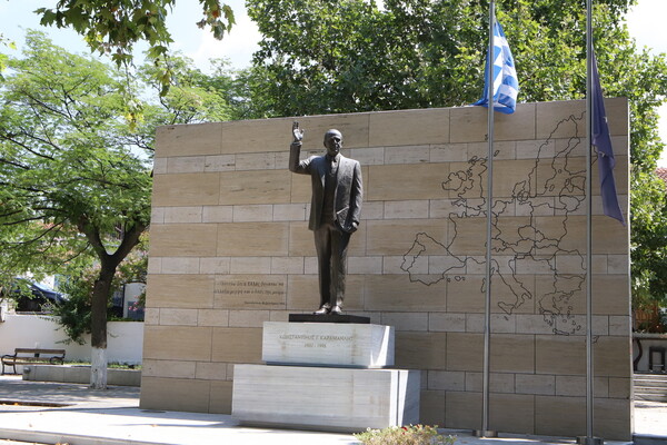 Η 28χρονη Φωτεινή Γάλλου γύρισε στο χωριό της, την Πρώτη Σερρών, και έφτιαξε μια εφημερίδα από το μηδέν