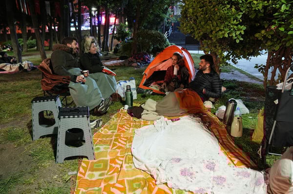 Κωνσταντινούπολη: Ο σεισμός, το Kanal Istanbul και η καταστροφή των χώρων συγκέντρωσης πολιτών από τον Ερντογάν