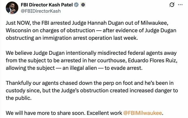Το FBI συνέλαβε δικαστή επειδή βοήθησε μετανάστη να «αποφύγει τη σύλληψη»