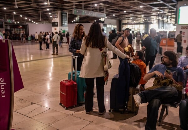 Μπλακ άουτ σε Ισπανία και Πορτογαλία - Κολυδάς: Tι είναι το σπάνιο ατμοσφαιρικό φαινόμενο στο οποίο μπορεί να οφείλεται