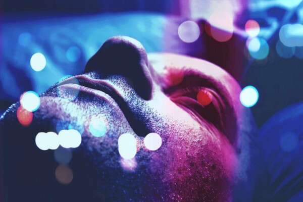 Τι συμβαίνει τελικά με το chemsex; / Επαφή με chems: Μιλάμε ανοιχτά και χωρίς ταμπού / Chemsex: Είναι η μεγαλύτερη τραγωδία για την queer κοινότητα μετά το HIV;