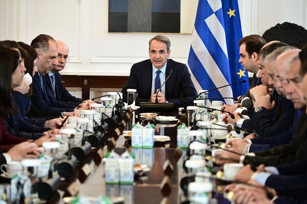 Μητσοτάκης στο υπουργικό για σιδηρόδρομο: Θα αλλάξουν όσα δεν άλλαξαν εδώ και δεκαετίες
