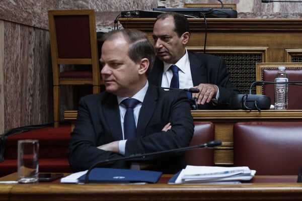 Τέμπη: Στη Βουλή η δικογραφία για Καραμανλή και Σπίρτζη