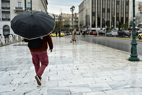 Ο καιρός σήμερα: Φθινοπωρινό σκηνικό με τοπικές βροχές και καταιγίδες