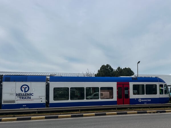Τρένο της Hellenic Train ακινητοποιήθηκε επί μία ώρα στη γέφυρα Εκκάρας