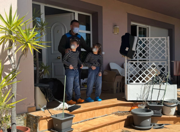Γονείς κρατούσαν τα παιδιά τους φυλακισμένα σε άθλια κατάσταση από το 2021 